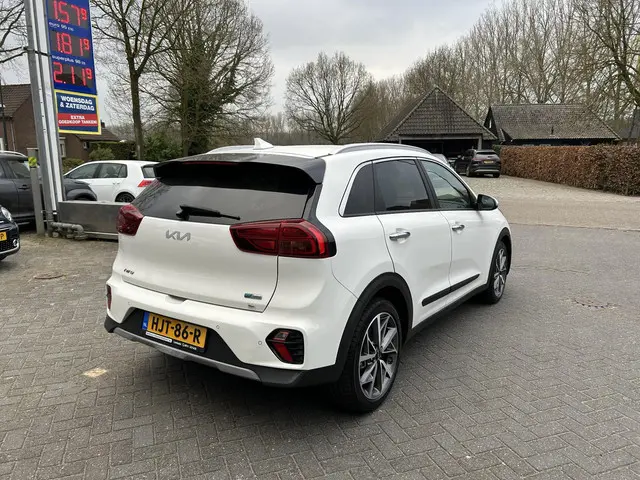 Kia Niro 1.6 GDi Hybrid ComfortLine 2022 Hybride Benzine 6