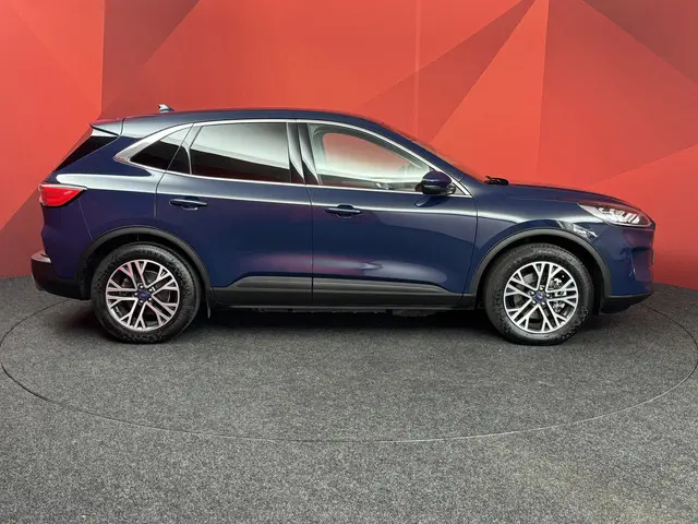 Ford Kuga 2.5 PHEV Titanium X 2021 Hybride Benzine 16