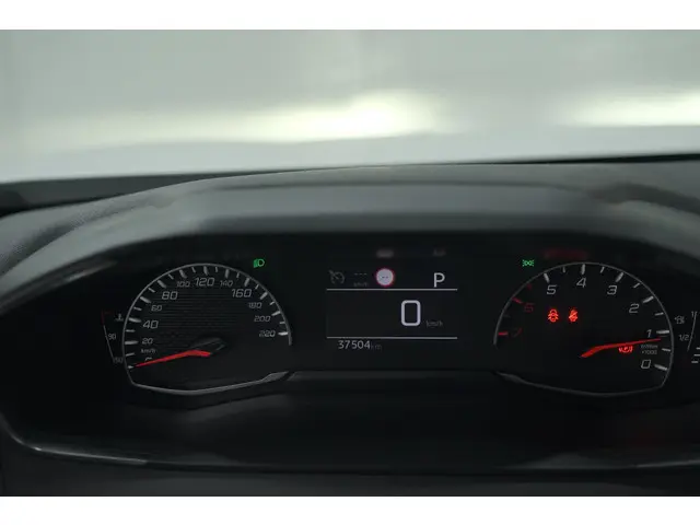 Peugeot 2008 PureTech 130 EAT8 Allure 2023 Benzine 44