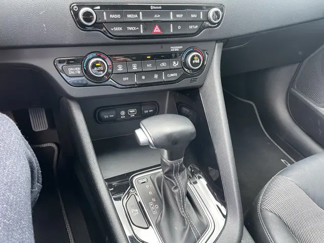 Kia Niro 1.6 GDi Hybrid DynamicLine 2018 Hybride Benzine 10