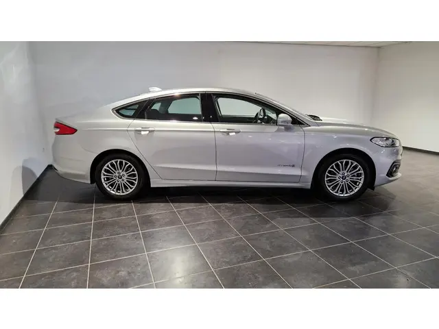 Ford Mondeo 2.0 IVCT HEV Titanium 2020 Hybride Benzine 13