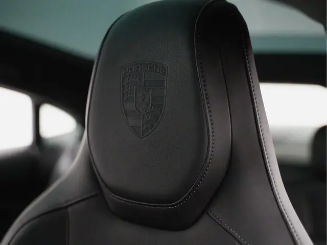 Porsche Taycan Performance 84kwh 2021 Elektrisch 28