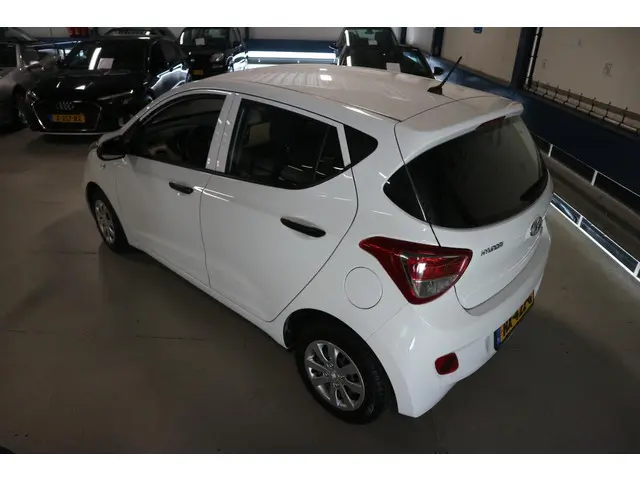 Hyundai i10 1.0i i-Motion / AC / Facelift model ! 2016 Benzine 11