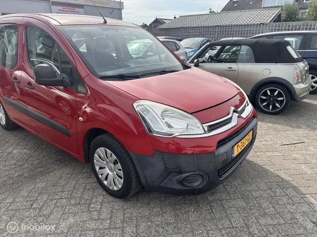 Citroën Berlingo combi 1.6 VTi Attraction 2012 Benzine 8