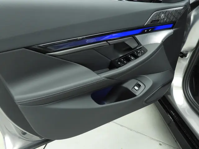 BMW 5 Serie 530e M Sport Edition 2026 Hybride Benzine 36