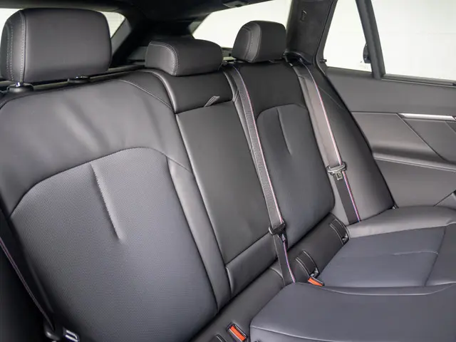 BMW M5 Touring 2026 Hybride Benzine 10