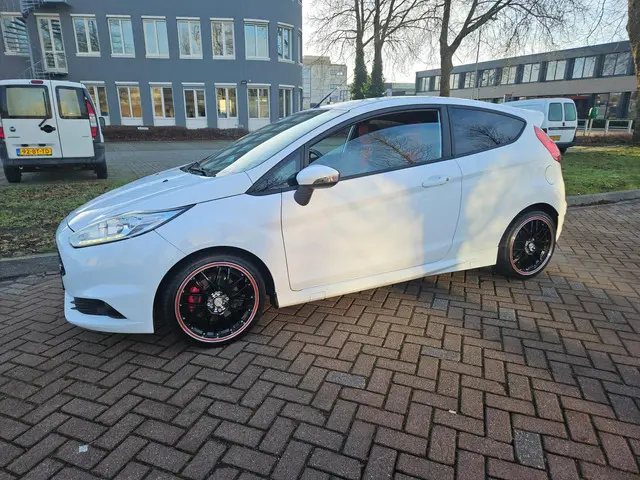 Ford Fiesta 2