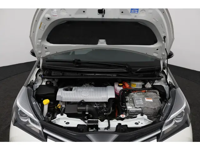 Toyota Yaris 1.5 Hybrid Dynamic 2016 Hybride Benzine 34