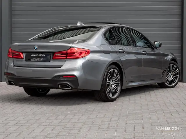 BMW 5 Serie 520i High Executive M-Sport 2019 Benzine 4