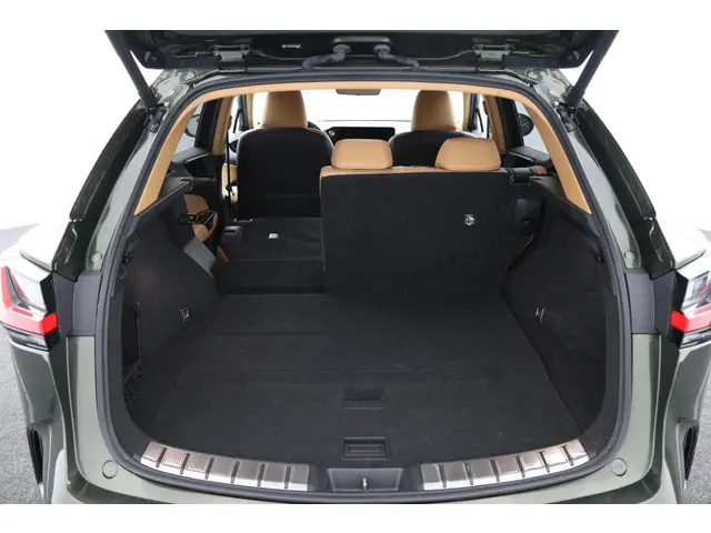 Lexus NX 450h+ AWD Launch Edition 2022 Hybride Benzine 23