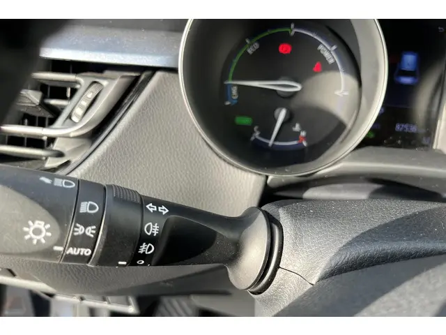 Toyota C-HR 2.0 Hybrid Dynamic 2020 Hybride Benzine 37