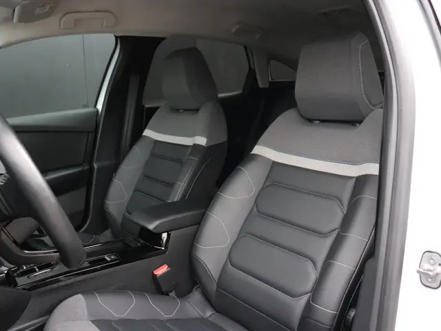 Citroën C4 1.2 Puretech Feel Pack 2024 Benzine 12