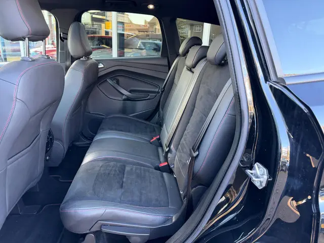 Ford Kuga 1.5 EcoBoost Vignale 2018 Benzine 10