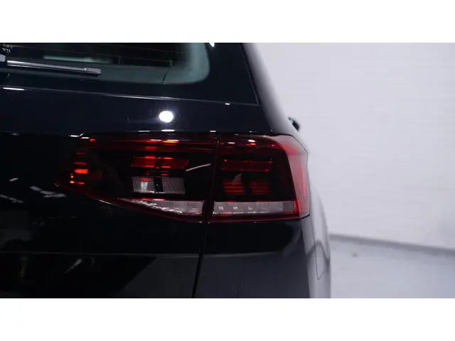 Volkswagen Passat Variant 1.5 TSI Business 2022 Benzine 14