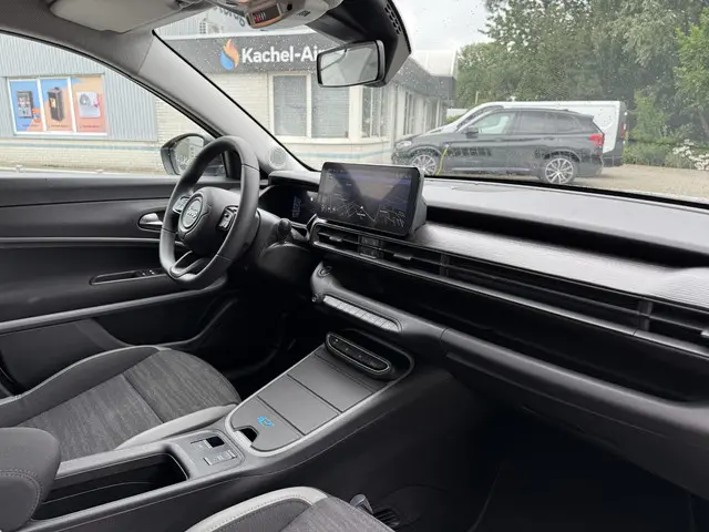 Jeep Avenger Longitude 54 kWh 2024 Elektrisch 14
