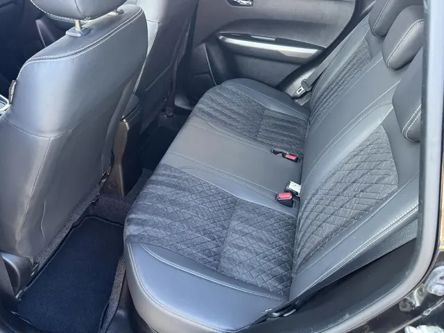 Suzuki Vitara 1.4 Boosterjet AllGrip Stijl 2018 Benzine 13