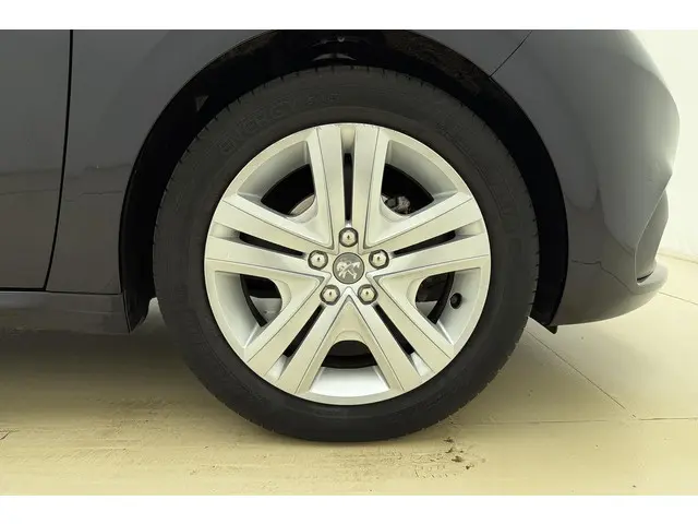 Peugeot 208 1.2 PureTech Signature 2019 Benzine 10