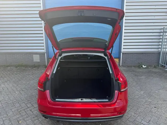 Audi A4 AVANT 2.0 TDI ultra Design Pro Line 2016 Diesel 12