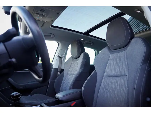 Škoda Karoq 1.5 TSI ACT Style Business 2019 Benzine 2