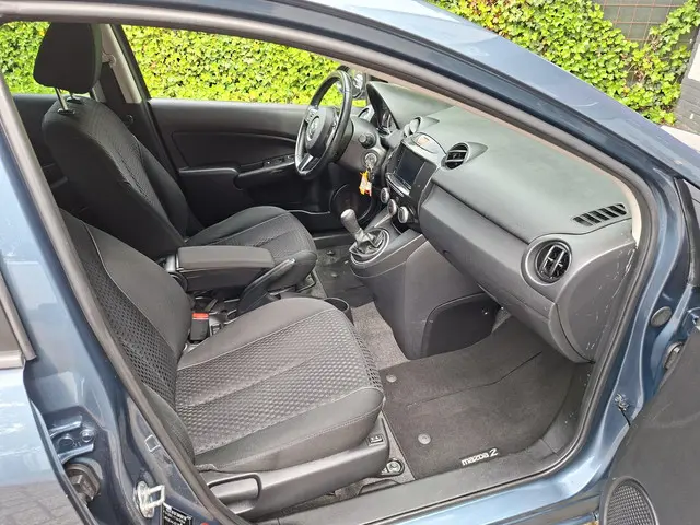 Mazda 2 1.3 Silver Edition 2014 Benzine 14