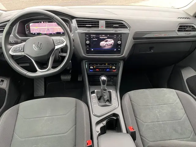 Volkswagen Tiguan 1.5 TSI Business+ 2023 Benzine 12