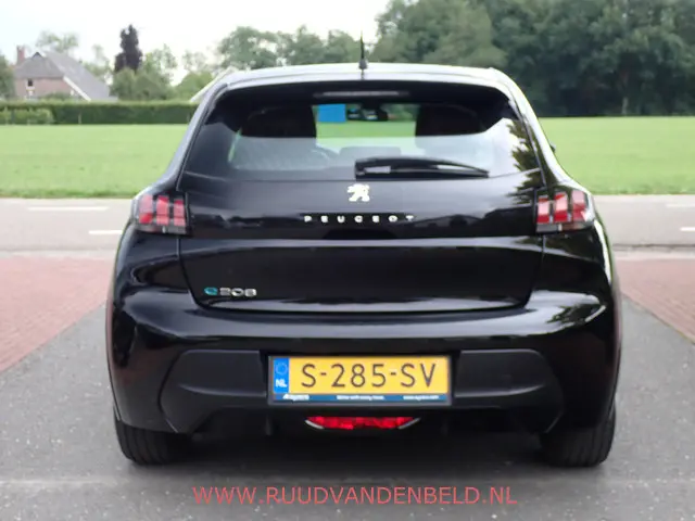Peugeot e-208 EV Active 50 kWh 2023 Elektrisch 33