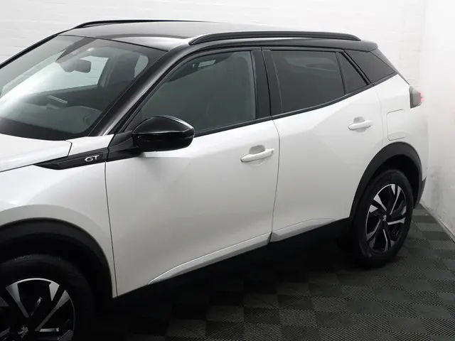 Peugeot 2008 1.2 PureTech GT Pack Aut- 2021 Benzine 33