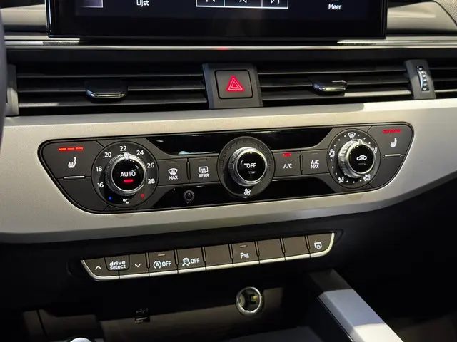 Audi A5 Sportback TFSI S edition 2023 Hybride Benzine 32