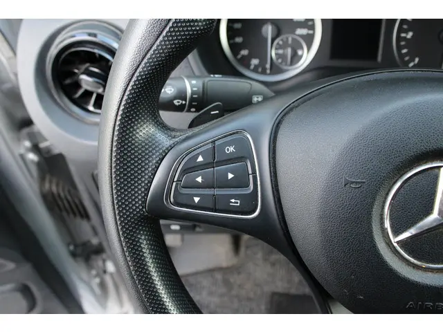 Mercedes-Benz Vito 116 CDI Lang 2021 Diesel 17