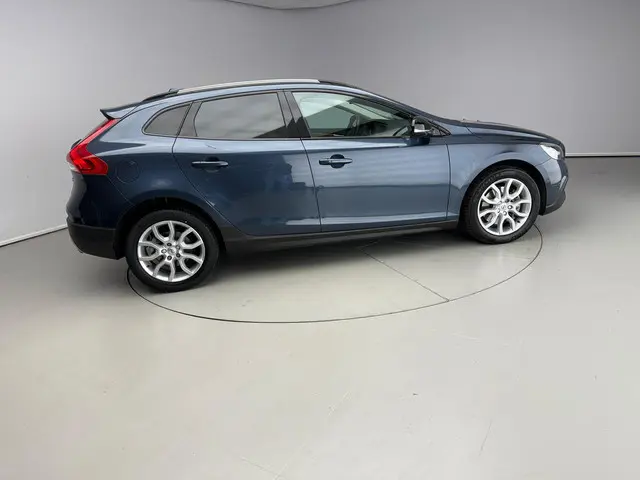 Volvo V40 Cross Country 1.5 T3 Polar+ Luxury 2019 Benzine 4