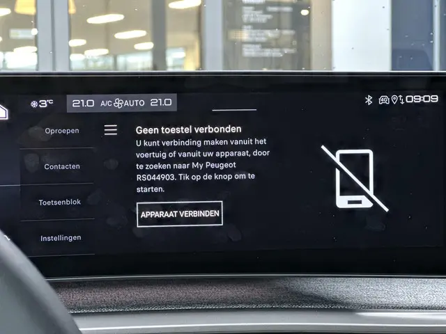 Peugeot e-3008 Allure 210pk 73 kWh 2024 Elektrisch 17