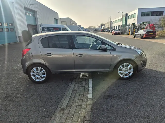 Opel Corsa 1.2-16V BlitZ Navi Nap 2014 Benzine 6