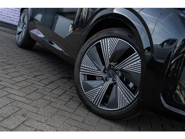 Lynk & Co 08 1.5 More 2026 Hybride Benzine 12