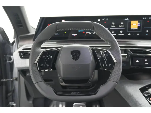 Peugeot 5008 HYbrid 145 e-DCS6 GT 2025 Hybride Benzine 26