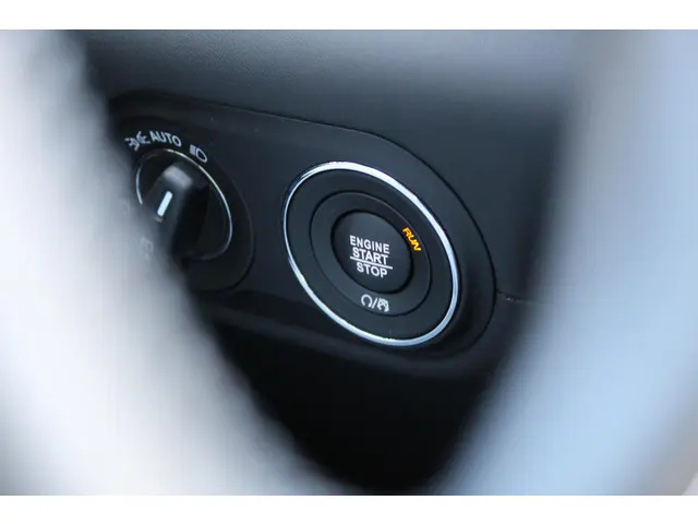 Maserati Levante 2.0 Hybrid Executive 2022 Benzine 36