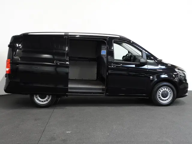Mercedes-Benz Vito 114 CDI Lang 2024 Diesel 34