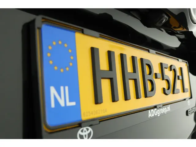 Toyota Yaris 1.6 GR Premium 2021 Benzine 38