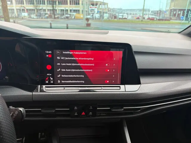 Volkswagen Golf 2.0 TSI GTI Pano 2021 Benzine 18