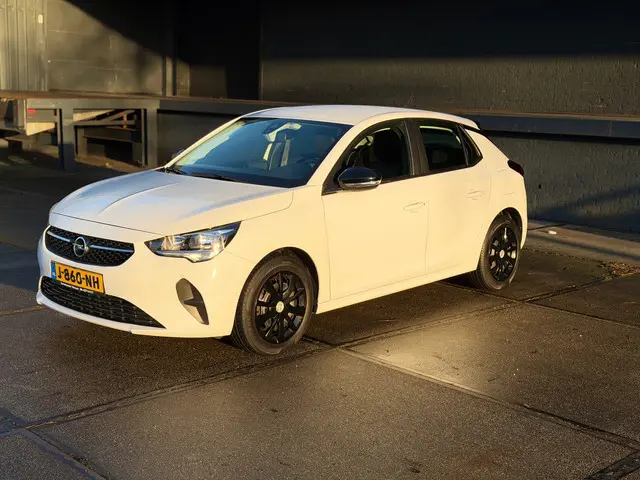 Opel Corsa 1.2 Edition Nette Auto 101 PK 2020 Benzine 3