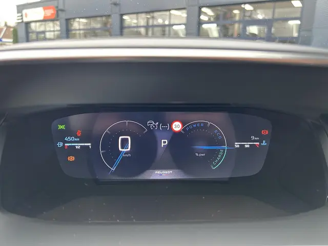 Peugeot 2008 1.2 Hybrid 145 PK GT 2025 Hybride Benzine 14