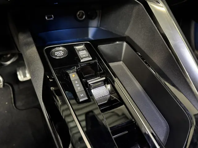 Peugeot 3008 1.2 130 pk EAT-8 Aut. GT Line 2024 Benzine 20