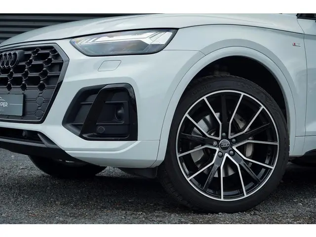 Audi Q5 50 TFSI e S edition 2021 Hybride Benzine 59