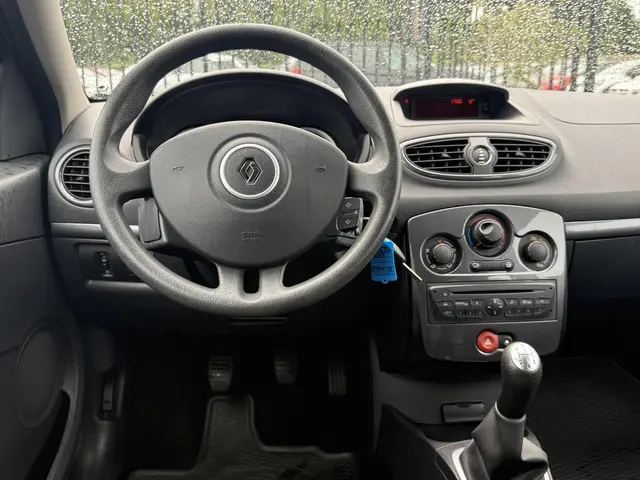 Renault Clio 1.2 Collection 2013 Benzine 3
