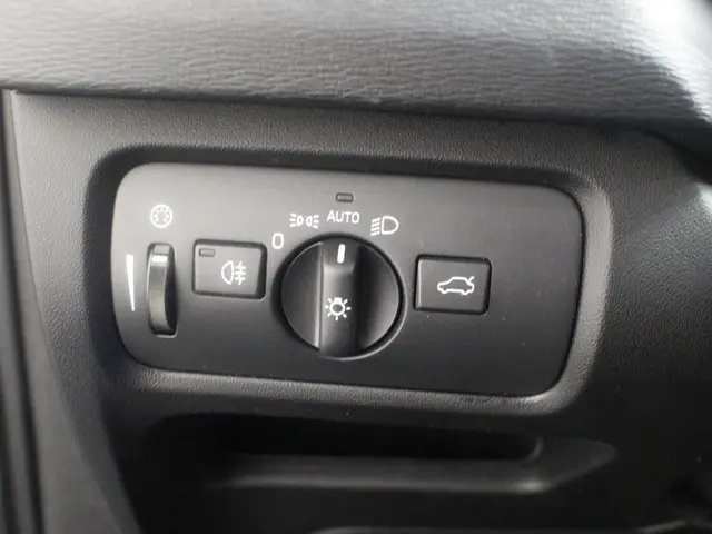 Volvo V40 Cross Country T3 Polar+ Luxury 2018 Benzine 27