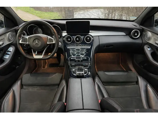 Mercedes-Benz C-Klasse AMG 43 4MATIC 2017 Benzine 7