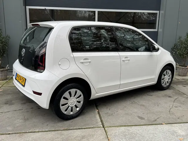 Volkswagen up! 1.0 MPI 60pk BMT move up! 2020 Benzine 17