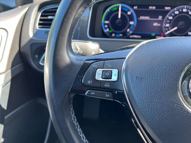 Volkswagen e-Golf E-Golf 2017 Elektrisch 11