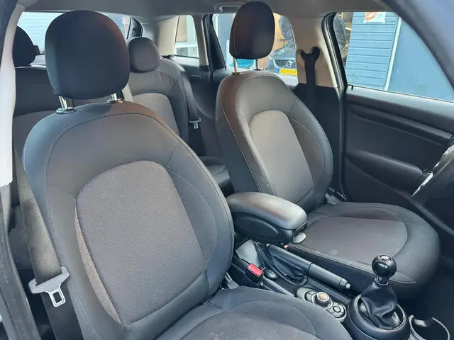 MINI One Mini 1.5 D Business 2018 Diesel 11