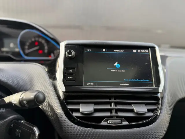Peugeot 2008 1.2 PureTech Allure 2018 Benzine 46