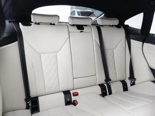 BMW i4 M50 2023 Elektrisch 11